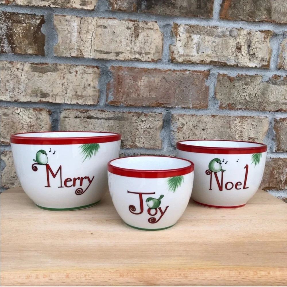 Everyday White‎ Porcelain Holiday Christmas Serving Nesting Bowls Set If 3
